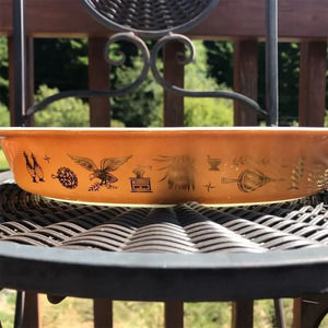 Vintage Pyrex Early American 1.5 Qt Divided Casserole Dish Brown Oval Handle